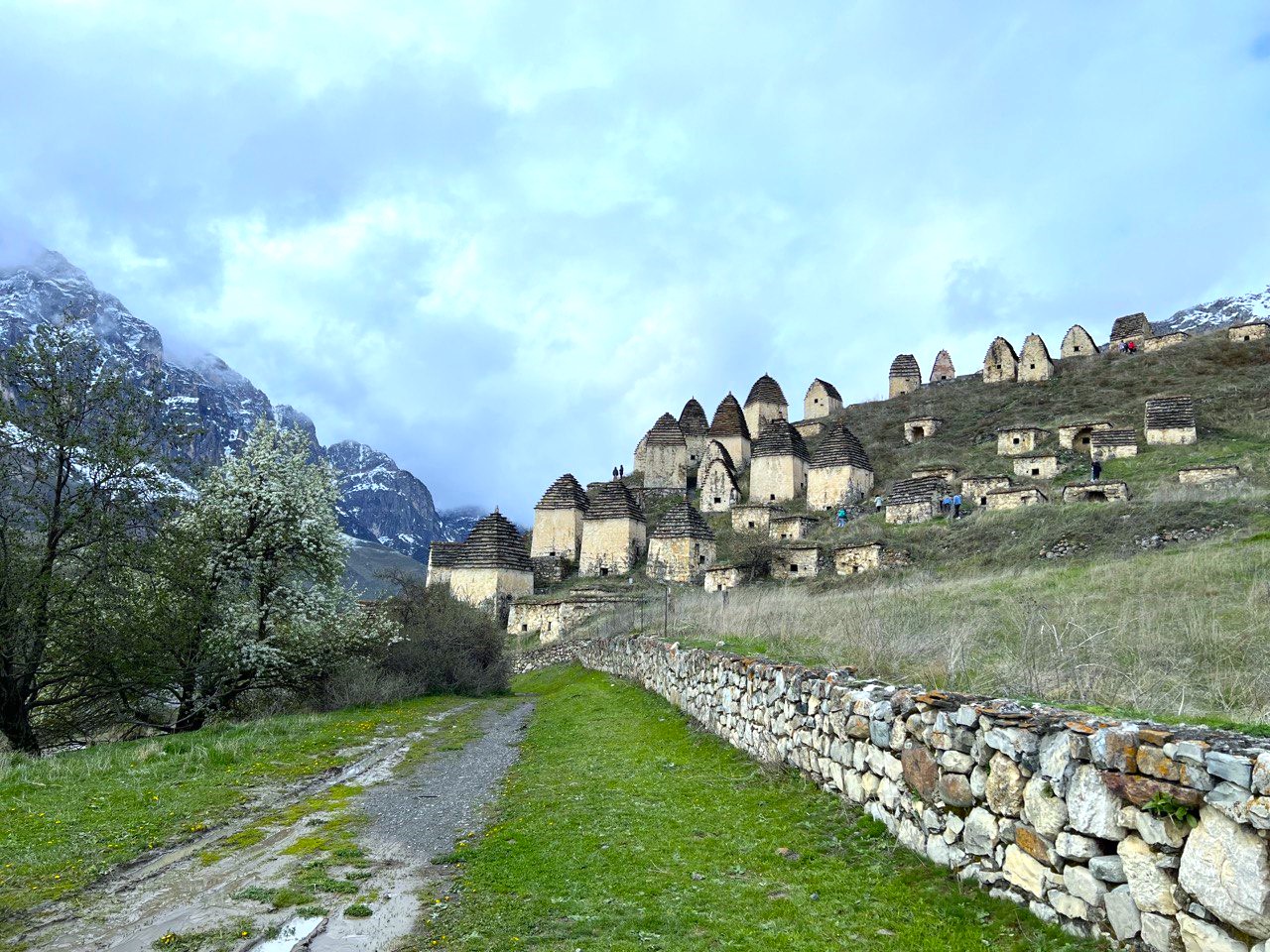 Даргавский склеповый могильник
